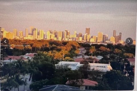 Condominio en venta en Coral Gables, Florida, 2 dormitorios, 104.79 m2 № 2023278 - foto 9