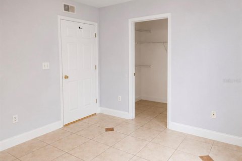 Condo in Orlando, Florida, 3 bedrooms № 2103644 - photo 11