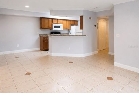 Condo in Orlando, Florida, 3 bedrooms № 2103644 - photo 4