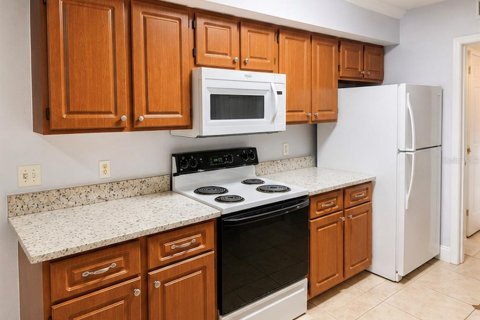Condo in Orlando, Florida, 3 bedrooms № 2103644 - photo 3