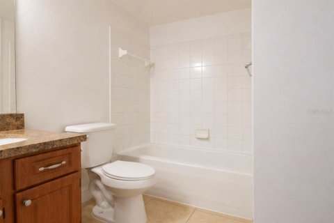 Condo in Orlando, Florida, 3 bedrooms № 2103644 - photo 12