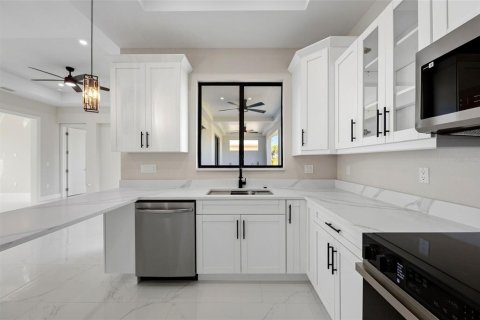 Villa ou maison à vendre à Placida, Floride: 3 chambres, 142.23 m2 № 2107865 - photo 13