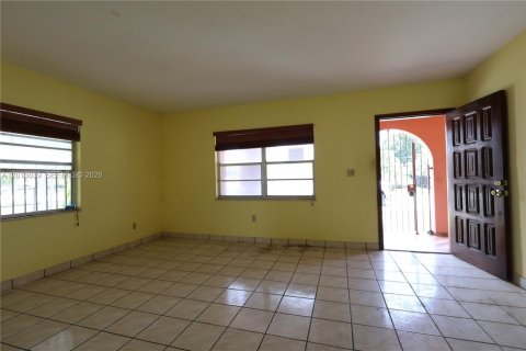 Commercial property in Miami, Florida 169.18 sq.m. № 2075975 - photo 9