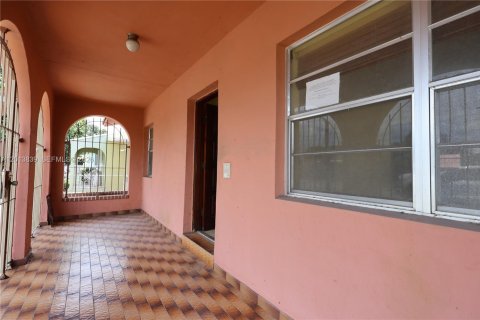 Commercial property in Miami, Florida 169.18 sq.m. № 2075975 - photo 5