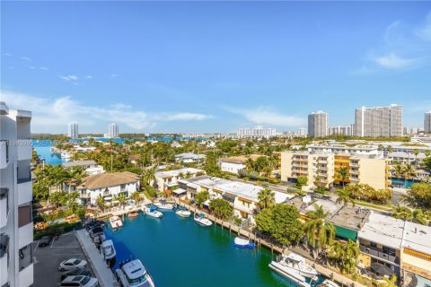 Condominio en venta en North Miami Beach, Florida, 2 dormitorios, 103.12 m2 № 2055698 - foto 30