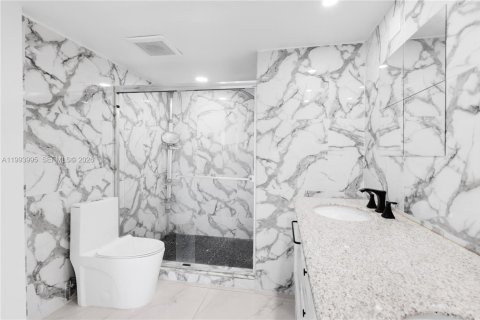 Condominio en venta en North Miami Beach, Florida, 2 dormitorios, 103.12 m2 № 2055698 - foto 10
