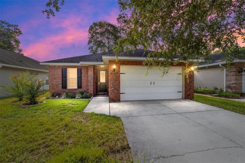 House in Ocala, Florida 3 bedrooms, 146.97 sq.m. № 1792789 - photo 2