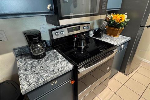 Condo in Kissimmee, Florida, 2 bedrooms  № 2266500 - photo 11