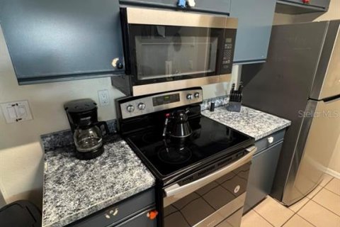 Condo in Kissimmee, Florida, 2 bedrooms  № 2266500 - photo 9