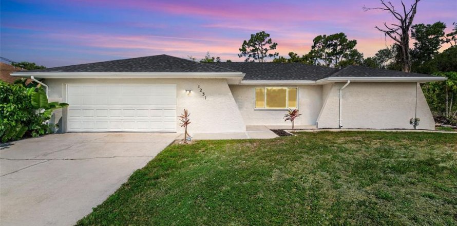 Casa en Port Charlotte, Florida 3 dormitorios, 203.08 m2 № 1759489