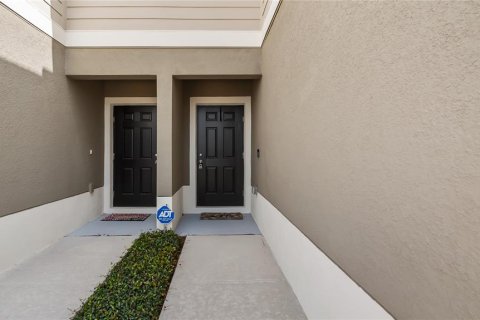 Adosado en venta en Davenport, Florida, 3 dormitorios, 131.27 m2 № 2296708 - foto 3