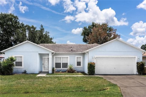 House in Kissimmee, Florida 3 bedrooms, 149.48 sq.m. № 2100719