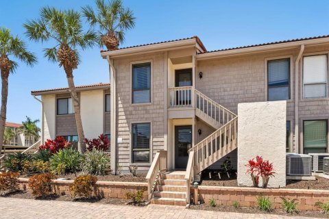 Condo in Sarasota, Florida, 2 bedrooms  № 1651255 - photo 2