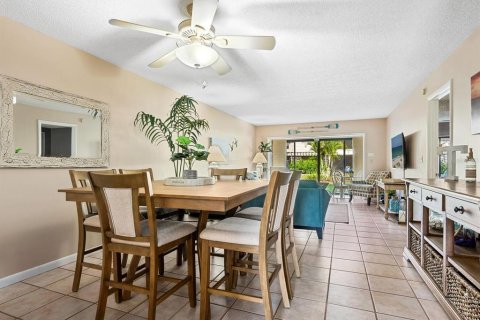Condo in Sarasota, Florida, 2 bedrooms  № 1651255 - photo 7