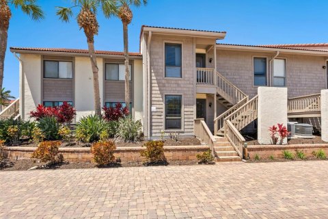 Condo in Sarasota, Florida, 2 bedrooms  № 1651255 - photo 5