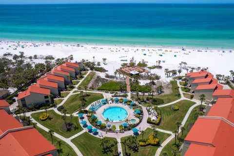 Condo in Sarasota, Florida, 2 bedrooms  № 1651255 - photo 1