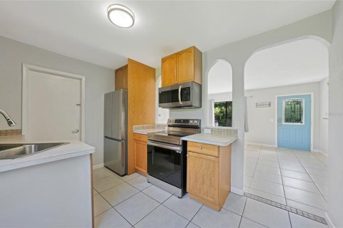 House in Port Charlotte, Florida 3 bedrooms, 84.73 sq.m. № 1884995 - photo 3