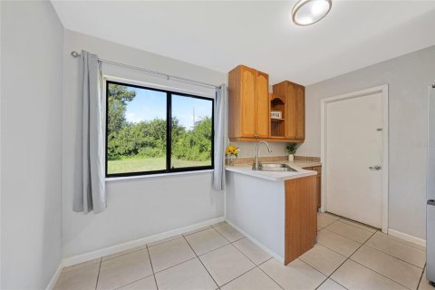 House in Port Charlotte, Florida 3 bedrooms, 84.73 sq.m. № 1884995 - photo 8