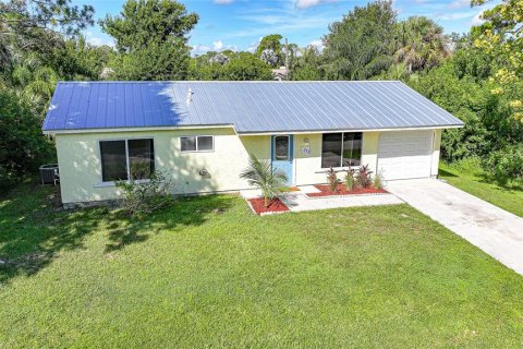 House in Port Charlotte, Florida 3 bedrooms, 84.73 sq.m. № 1884995 - photo 1