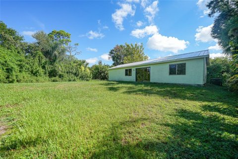 House in Port Charlotte, Florida 3 bedrooms, 84.73 sq.m. № 1884995 - photo 25