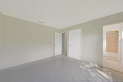 House in Port Charlotte, Florida 3 bedrooms, 84.73 sq.m. № 1884995 - photo 13