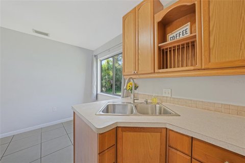 House in Port Charlotte, Florida 3 bedrooms, 84.73 sq.m. № 1884995 - photo 6