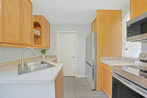 House in Port Charlotte, Florida 3 bedrooms, 84.73 sq.m. № 1884995 - photo 5