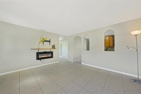 House in Port Charlotte, Florida 3 bedrooms, 84.73 sq.m. № 1884995 - photo 10