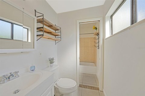 House in Port Charlotte, Florida 3 bedrooms, 84.73 sq.m. № 1884995 - photo 15
