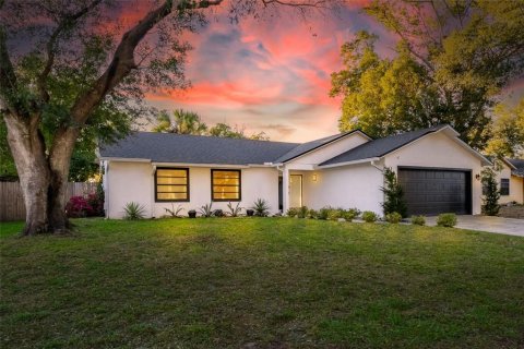 Villa ou maison à louer à Ocoee, Floride: 3 chambres, 125.33 m2 № 2396972 - photo 2