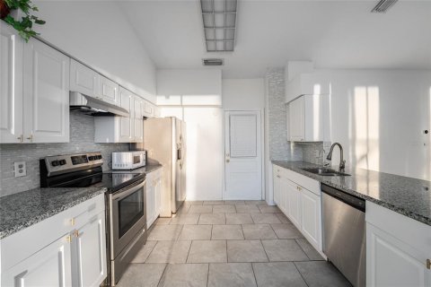 Villa ou maison à louer à Ocoee, Floride: 3 chambres, 125.33 m2 № 2396972 - photo 18