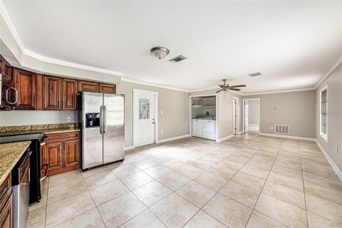House in Odessa, Florida 5 bedrooms, 219.44 sq.m. № 1514166 - photo 27