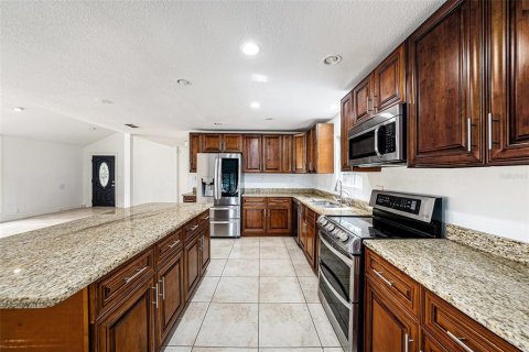 House in Odessa, Florida 5 bedrooms, 219.44 sq.m. № 1514166 - photo 16