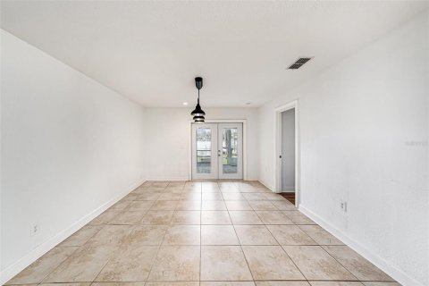 House in Odessa, Florida 5 bedrooms, 219.44 sq.m. № 1514166 - photo 13