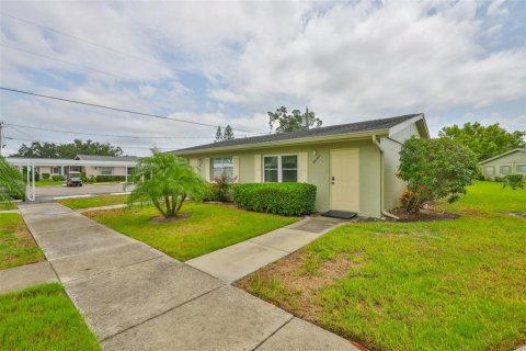 Condo in Sun City Center, Florida, 1 bedroom  № 1835709 - photo 2