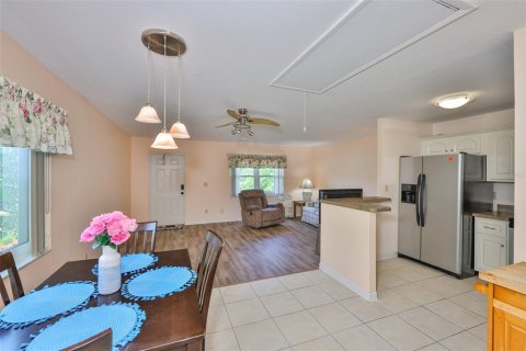 Condo in Sun City Center, Florida, 1 bedroom  № 1835709 - photo 8