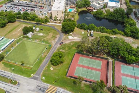 Condo in Sun City Center, Florida, 1 bedroom  № 1835709 - photo 30