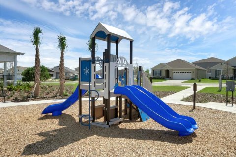 House in Tavares, Florida 3 bedrooms, 147.62 sq.m. № 1843715 - photo 29