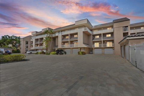 Condominio en venta en Tierra Verde, Florida, 2 dormitorios, 153.29 m2 № 1649522 - foto 2