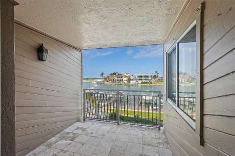 Condominio en venta en Tierra Verde, Florida, 2 dormitorios, 153.29 m2 № 1649522 - foto 20