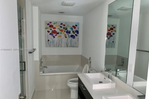 Купить кондоминиум в Майами, Флорида 2 спальни, 97.83м2, № 2186209 - фото 5