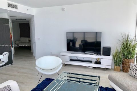 Купить кондоминиум в Майами, Флорида 2 спальни, 97.83м2, № 2186209 - фото 3