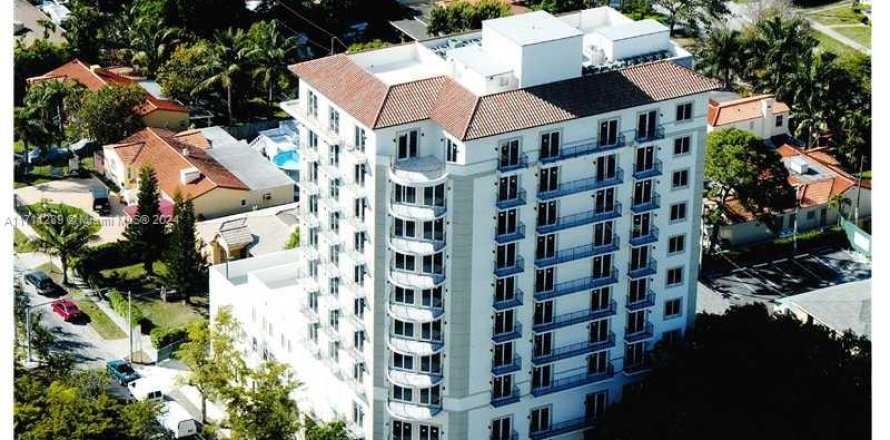 Condo in Miami, Florida, 1 bedroom  № 1888725