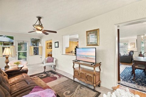Villa ou maison à vendre à Palm Harbor, Floride: 2 chambres, 152.55 m2 № 2430548 - photo 29