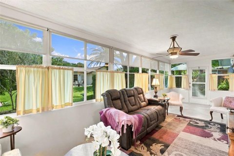 Villa ou maison à vendre à Palm Harbor, Floride: 2 chambres, 152.55 m2 № 2430548 - photo 28
