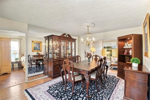 Villa ou maison à vendre à Palm Harbor, Floride: 2 chambres, 152.55 m2 № 2430548 - photo 8