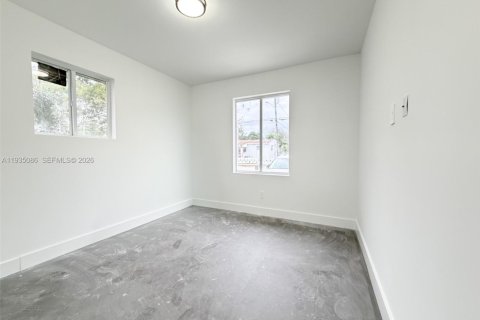 Duplex in Miami, Florida 4 bedrooms № 1993270 - photo 7