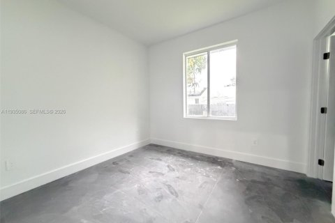 Duplex in Miami, Florida 4 bedrooms № 1993270 - photo 12