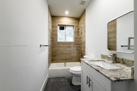 Duplex in Miami, Florida 4 bedrooms № 1993270 - photo 10
