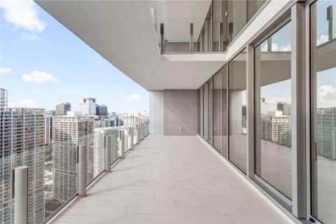 Condo in Miami, Florida, 5 bedrooms  № 1927772 - photo 19